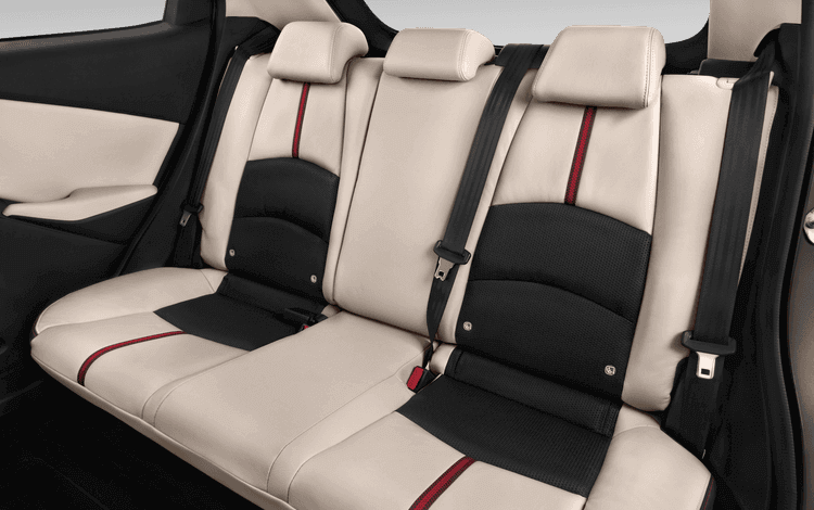 Đánh giá ghế sau hàng 2 Mazda 2 Hatchback 2020