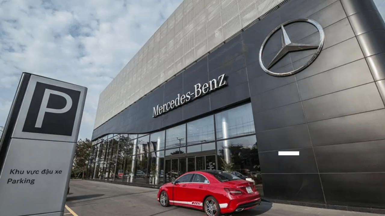 showroom/ đại lý xe Mercedes-Benz